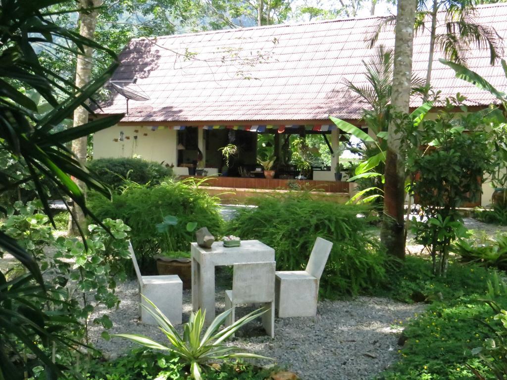 Hotel Manora Garden Phang Nga Exterior foto
