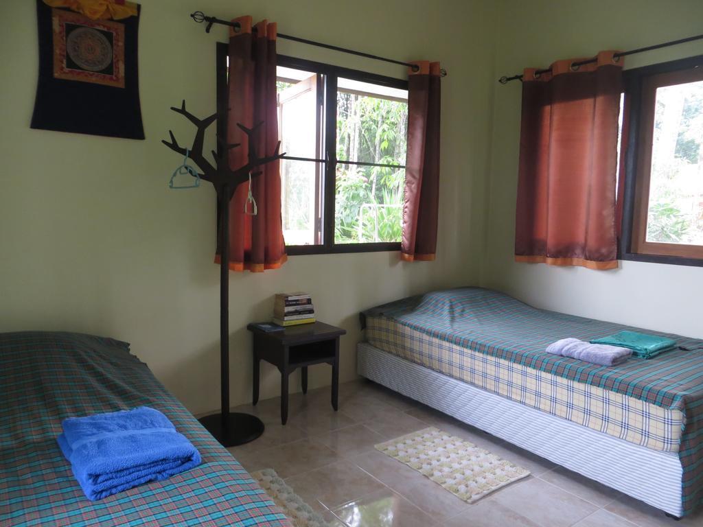 Hotel Manora Garden Phang Nga Habitación foto